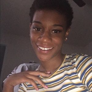 Meet your Posher, Denise